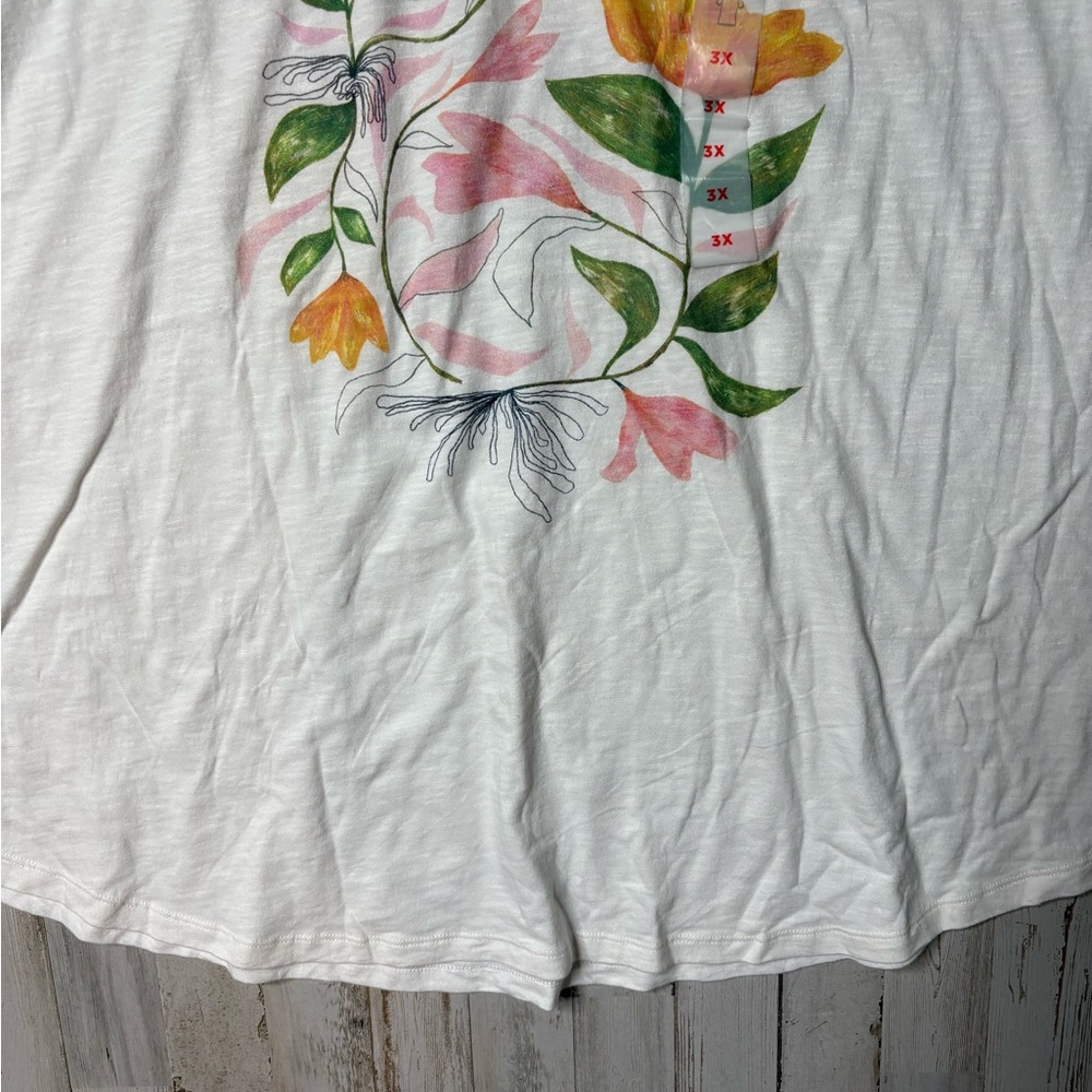Old Navy Women's Short-Sleeve EveryWear Graphic T-Shirt Floral Plus Size 3X - Picture 6 of 16
